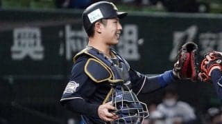 オリ捕手の独特“スーツ裏地”から「チラリ」　目を凝らすと見える刺繍にファン注目