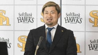 鷹・森唯斗、FA加入の又吉は「いい刺激」　守護神は「自分の手でつかみ取りに行く」