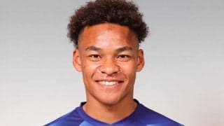 今季を鹿児島で過ごした広島DFイヨハ理ヘンリー、来季からは熊本でプレー！　5年連続のレンタル