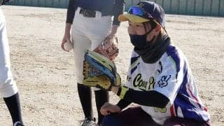 女子選手特有の「腰を落とせない」問題　解決方法は家でもできるストレッチ？