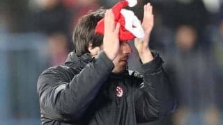 ミランのゴール裏にウルトラなサンタクロース出現！愛するクラブに勝利を届ける