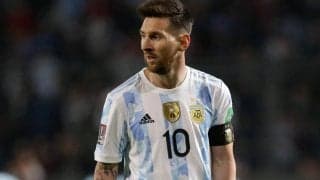 メッシが地元に描かれた自身の巨大壁画を訪問！ファンは「ちょっと顔が違う」「アリソンに見える」