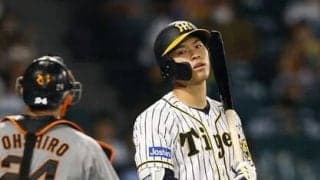 立浪和義が「守備は私より格段に上」と絶賛する新人。阪神・佐藤輝明のスランプにはアドバイス【2021年人気記事】