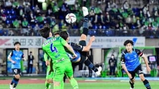 村井満チェアマンがJ1川崎の試合をピッチで撮影！【21年J 取材記者が目撃した衝撃事件(2)】