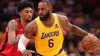 キャリア初のセンター起用でトリプルダブルをマークしたレブロン「いつだって俺は…」