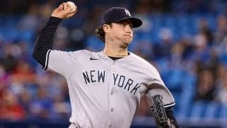 【MLB】ヤ軍コールの美人妻、旅行でのドレス姿にファンうっとり　「とても美しい」「キュート」