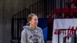 志田 萌（ニューメキシコ州立大学）を育てるヘッドコーチ、ブルック・アトキンソン