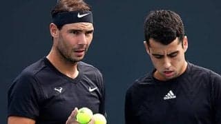 復帰のナダル 複で初戦突破