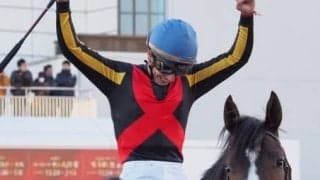 C.デムーロ騎手に短期騎手免許交付