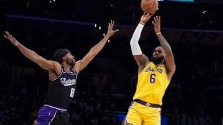 【NBA】これで37歳？　衰えぬレブロンの“追撃ブロック”に米称賛「25歳みたい」「キングだ」