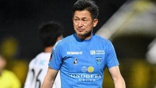 「超かっこいいファミリー」キング・カズがRIZIN勝利の次男・三浦孝太ら家族と初詣！オレンジのコートには「めちゃ目立ちそう」