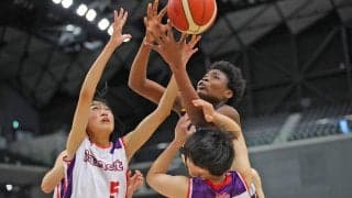 【Jr.ウインターカップ2021-22】京都精華学園中が決勝進出、ユサフ36得点、22リバウンドの活躍でEarnestに勝利