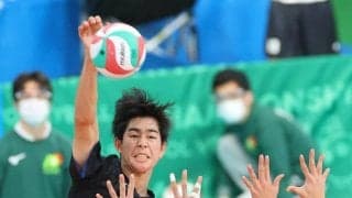 日南振徳、２メートル甲斐キャノン炸裂４２得点！　Ｖ候補・駿台学園を「ブロックの上から」打ち破った／春高バレー