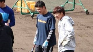 鷹・柳田、減量中の清宮に「いっぱい食え」？　自主トレ初参加、珍指令の真意は…