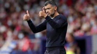 「涙が出そうになった」試合終盤に息子投入のポルト監督、劇的逆転弾に歓喜の抱擁＆口づけ「健全な父と息子の瞬間」