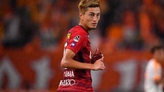 「やっぱり赤が似合う」鹿島復帰の鈴木優磨が全体練習に合流、期待の声高まる「凄いね、優磨のオーラ」