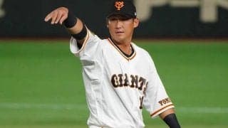 巨人・中田が「可愛く見える」　秋広との“サイズ感”おかしな2ショット写真が話題