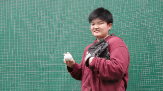 松井秀喜や高橋由伸を指導した元プロ大絶賛　大人の硬式バットを振り回す小6女子の夢