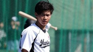 「朝からビジュ爆発」　ロッテのイケメン、サラ髪＆筋浮かぶ前腕が「ああ美しい」