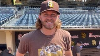 【MLB】寄り添う愛妻「最高の写真」　元阪神助っ人、新たな家族誕生の“幸せショット”