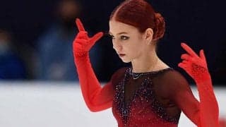フィギュア欧州選手権　表彰式に登場したロシア選手の衣装が話題「これは新聞紙？」