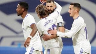 マドリーがアスレティック撃破で2季ぶり12度目の優勝!　モドリッチ＆ベンゼマ弾に守護神が圧巻のPKストップ《スーペル・コパ》