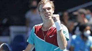 シャポバロフが2回戦進出、68本とミスが増えるも競り勝つ [全豪オープン]