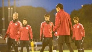 久保建英、南野拓実、田中碧が「尊すぎる最高の笑顔！」非公開練習前に見せた“鳥かごレポート”