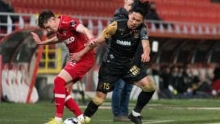 相手のズボンを脱がす…実況も笑った林大地の珍プレーに現地メディア反応「下着を履いていて良かった」