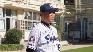 ヤクルトが実施する投げ方教室、球団OBが小学校訪問　「苦手なことから逃げずに」