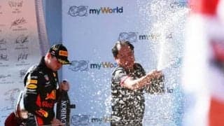 参戦５年目、レッドブル・ホンダ誕生。トップの座を奪った瞬間、大観衆は地鳴りのような歓声を上げた