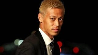 本田圭佑が東大寺の鹿と「あっち向いてホイ？」間近で見つめ合う写真に乙武洋匡氏らも反応