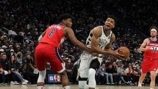 八村塁、今季最長の約20分出場で8得点…ウィザーズはバックスに敗戦