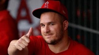 【MLB】トラウトが父と“二人三脚トレ”　豪快スイングにファン「彼が戻ってきた！」