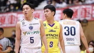 20歳になった福岡第一“最強コンビ”　河村勇輝と小川麻斗がB1初対決で見せた成長度