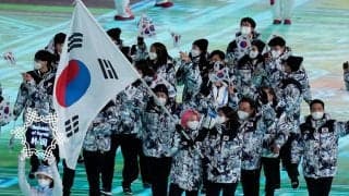 「2人ともルンルンで可愛い」　韓国の旗手コンビ、入場行進で取った突然の行動が話題