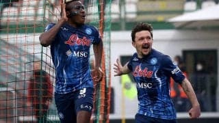 オシムヘン弾のナポリがヴェネツィアに勝利で首位インテルに暫定1ポイント差《セリエA》