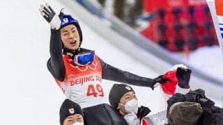 【北京五輪】「鷲のように飛んだ」ジャンプ金メダルの小林陵侑を海外メディアも称賛