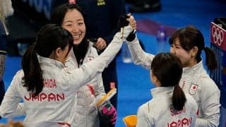 カーリング日本、初のもぐもぐタイムはフルーツ＆お菓子　もうネット注目「ほっこりする」