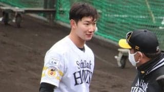 鷹ドラ2正木がキャンプ離脱　右浅指屈筋損傷と右肘内側側副靭帯損傷の疑いで帰福へ