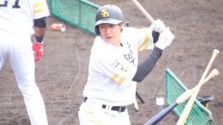 鷹・柳田悠岐が合流初日に柵越え16発！　バックスクリーン直撃＆場外と驚愕アーチ連発