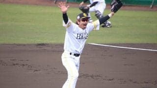 なぜ松田宣浩は重用されるのか？　キャンプ合流初日に示した頼もしさと鷹の課題