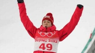 小林陵侑、胸元からひょっこり飛び出た五輪パンダが話題「顔のぞいてるのカワイイ」