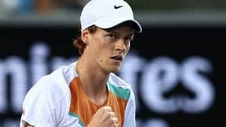 シナー 新コーチ契約発表