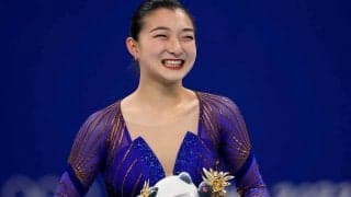 坂本花織、銅メダル後の樋口新葉との抱擁に海外ファンまで感動「真のチームメートね」