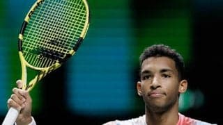 オジェ、ナダル叔父を祝福