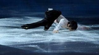 「キスされる氷って何者？」　羽生結弦のエキシビ熱演中に生まれた芸術的シーンに反響