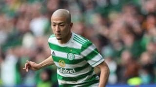 「リバプール出身の格闘家」がセルティックで躍動する日本代表・前田大然の「サイン入りユニフォーム」に歓喜!