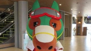 ちょっと困り顔をした愛らしいルックスの人気者！ ゆるキャラグランプリにも出場した「キャロッタ」が久々に来場