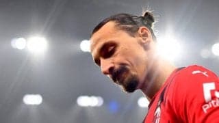 「君たちが寝ている間に俺は働く」イブラヒモヴィッチの「超絶自主トレ動画」がまたしても話題に!夜のピッチでの「25mロングボレーシュート」